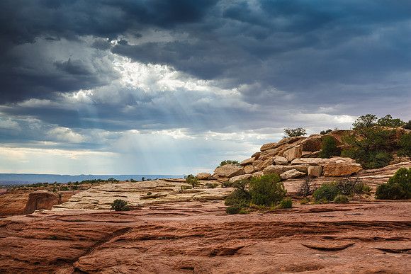 Canyon Rim Sunrays